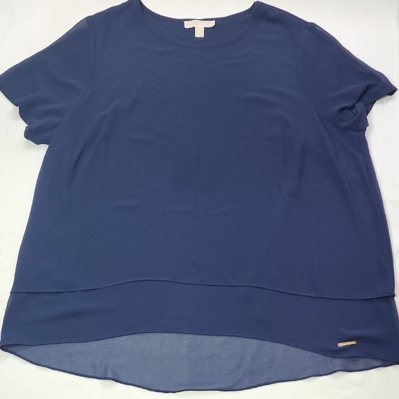 Michael Kors 2X Navy Blue Short Sleeve Top Split Back Lined Front Layered Hem - Picture 1 of 9